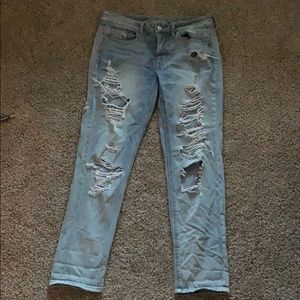 American eagle distressed Tom girl jeans